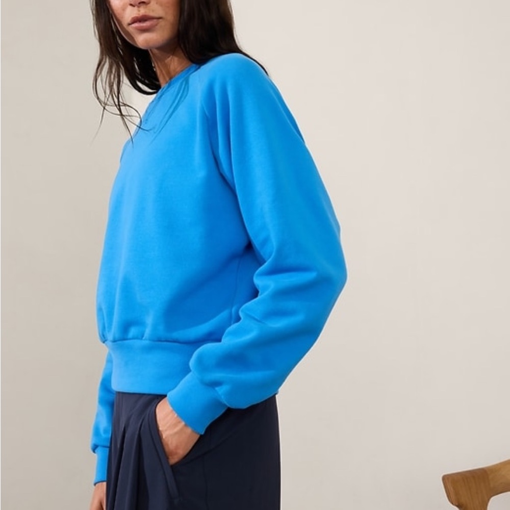 Athleta East Fleece Crew Sweatshirt- small